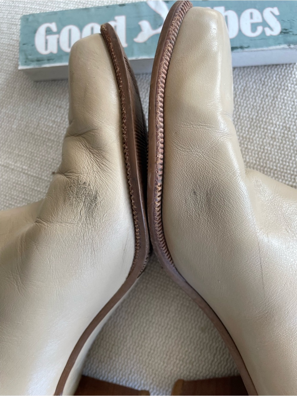 Vintage Dingo Heeled Cream Booties - Picture 4 of 14